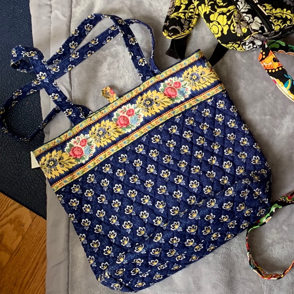 Pre loved Vera Bradley vintaged/retired bag.